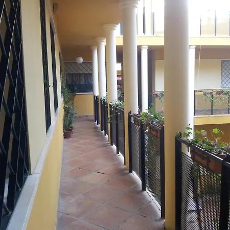Apartment Patio Sevillano, Tu Oasis Urbano