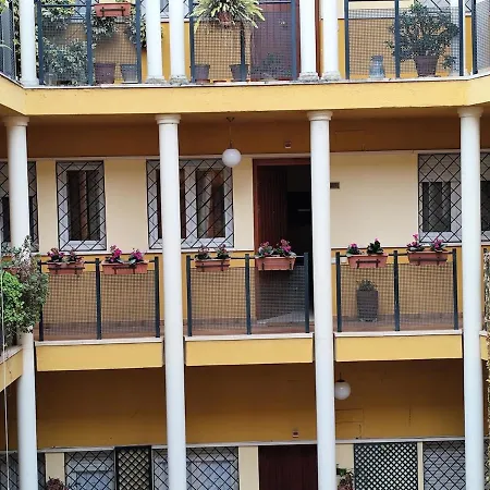 Patio Sevillano, Tu Oasis Urbano Apartment *